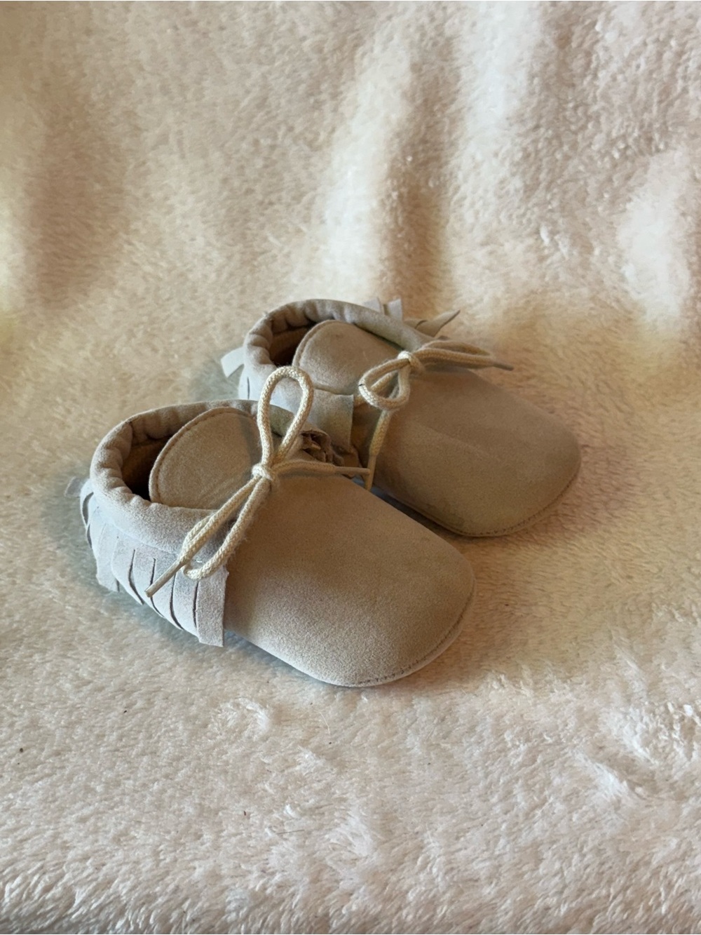 Soft Cream‎ Moccasin Baby Shoes with Fringe Tie